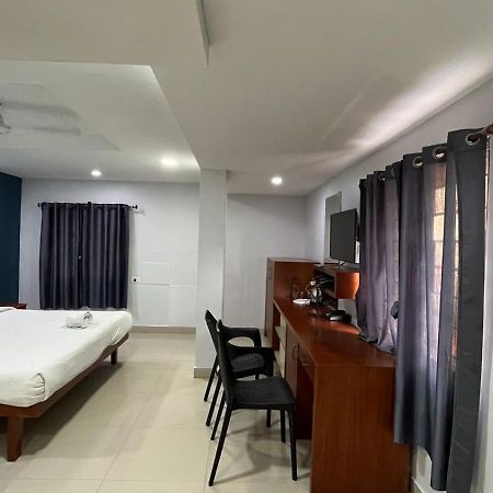 The Reach Hotel Kochi Eksteriør billede